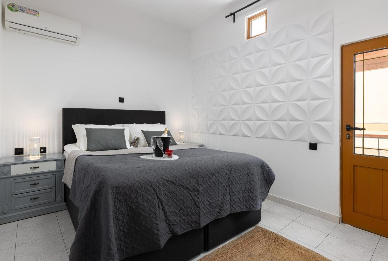 A Unique 3-4 Bedrooms House In Old Town Rhodes City Exterior photo